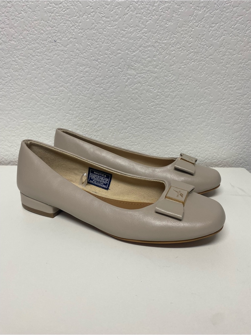Nautica Women's Light Taupe Leather Bow-Accent Low Heel Flats